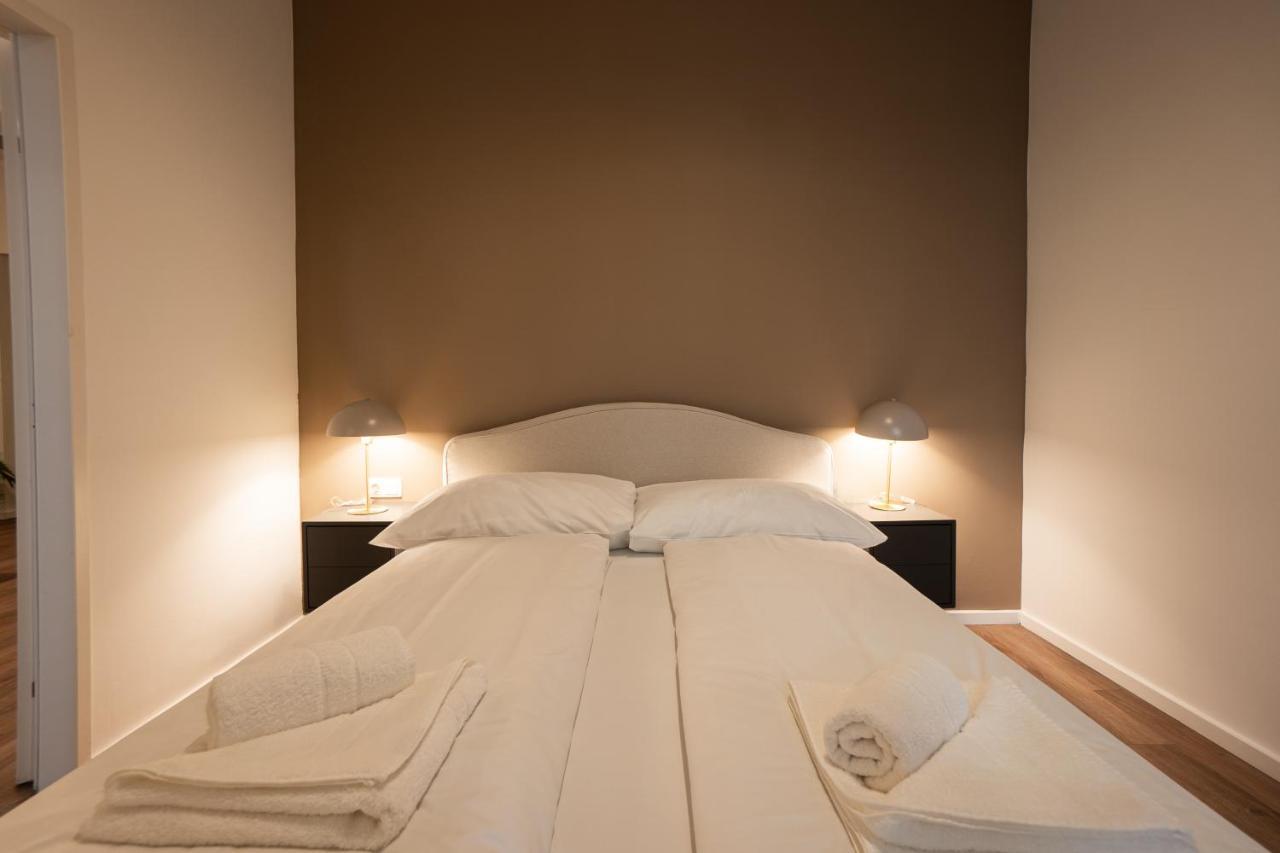 Stylish Apartment With Dedicated Working Space And Super King-Size Bed Located Between City Centre And Donau River Vienna Esterno foto