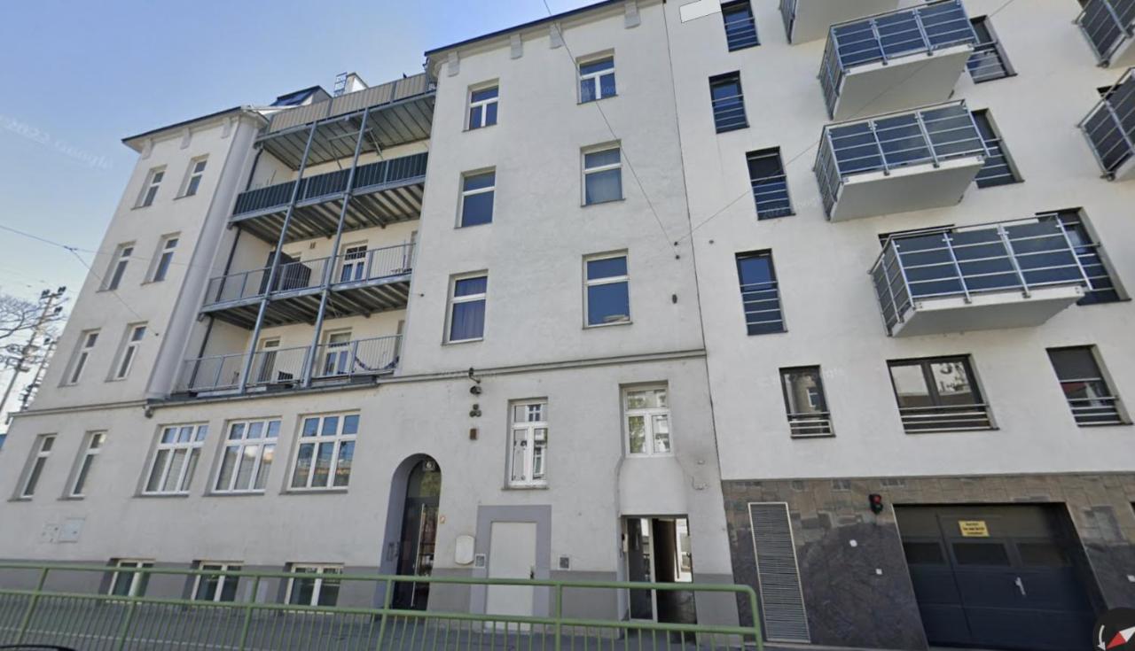 Stylish Apartment With Dedicated Working Space And Super King-Size Bed Located Between City Centre And Donau River Vienna Esterno foto